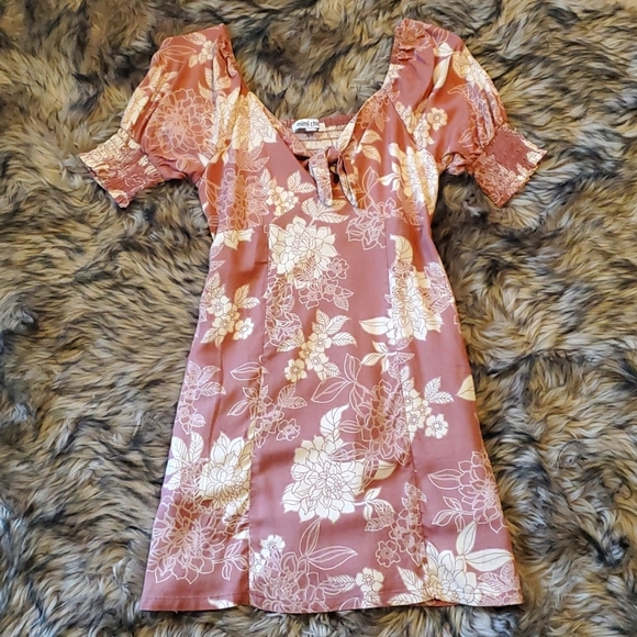 Mimi Chica Dresses & Skirts - Dress
